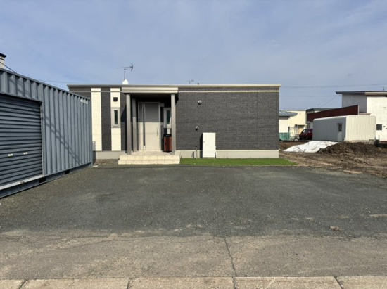 【駐車場】 | 北見市中央三輪９丁目１４番地２５　平家建中古売家
