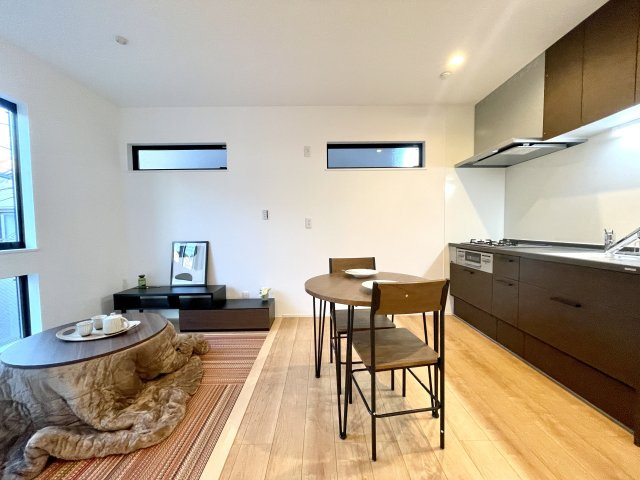北区赤羽西4丁目　新築戸建限定1棟の居間・リビング