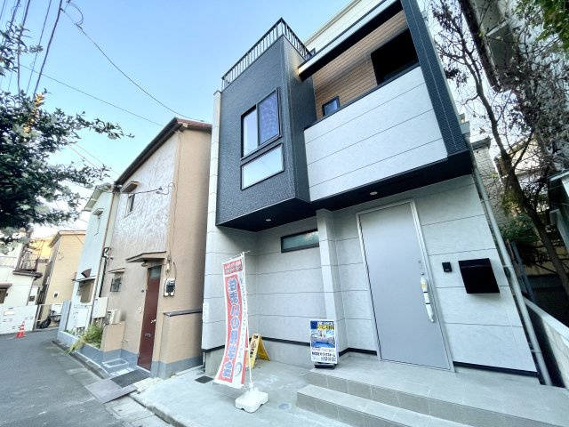 北区赤羽西4丁目　新築戸建限定1棟の前面道路含む現地写真