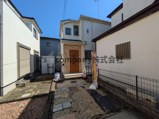 ◎高座郡寒川町倉見　中古戸建の外観|玄関周辺スペース◇
