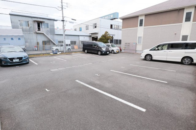 【駐車場】 | メルベーユ神戸 | 駐車場