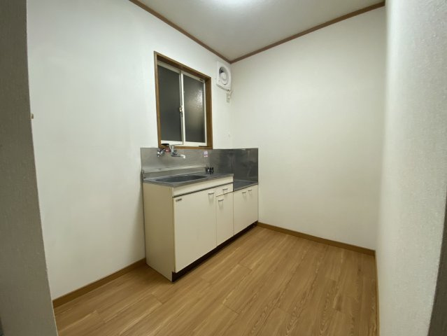 コーポ今善の居間・リビング