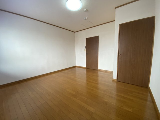 コーポ今善の居間・リビング