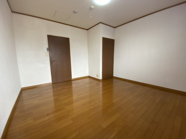 コーポ今善の居間・リビング