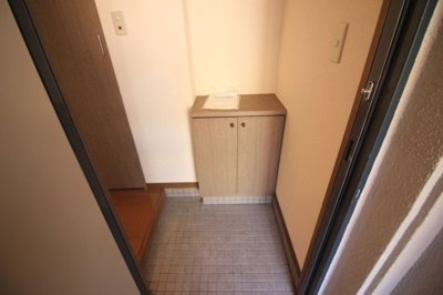 【玄関】 | ヒルズ西赤坂 | 別号室の写真になります。現況優先。