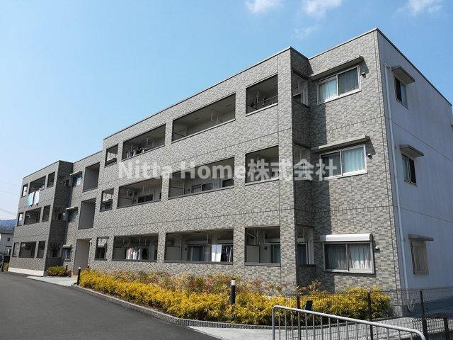 グランド堀の外観|3階建てのマンションです(^^♪