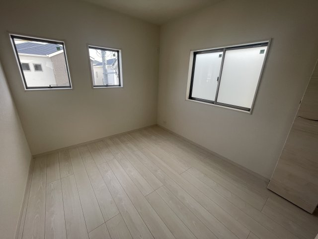 LG南城市知念久原　8号棟　＼☆ご成約時５０万円キャッシュバック☆／の洋室