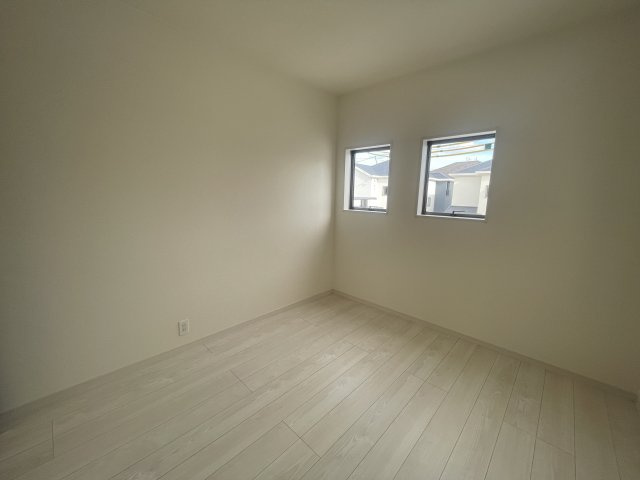 LG南城市知念久原　8号棟　＼☆ご成約時５０万円キャッシュバック☆／の洋室