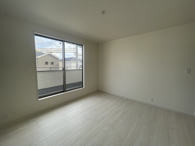 LG南城市知念久原　8号棟　＼☆ご成約時５０万円キャッシュバック☆／の洋室