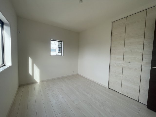 LG南城市知念久原　8号棟　＼☆ご成約時５０万円キャッシュバック☆／の洋室