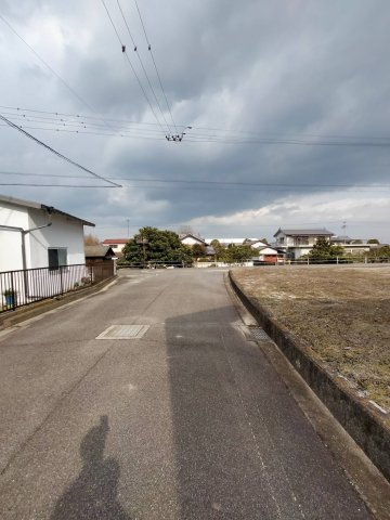 西条市楠221-7　土地の外観|現地写真（北西側　前面道路）