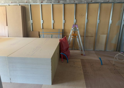 【キッチン】 | 相模原ダイヤモンドマンション | 標準的なシステムキッチンの横幅は、165cm～300cm程度です。2100・2400・2550・2700などミリ単位で表記されます。普段どのように料理をするのかを想定しながら合ったサイズを選びましょう