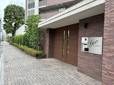 【エントランス】 | ジオ杉並高井戸 | 清潔なエントランスです