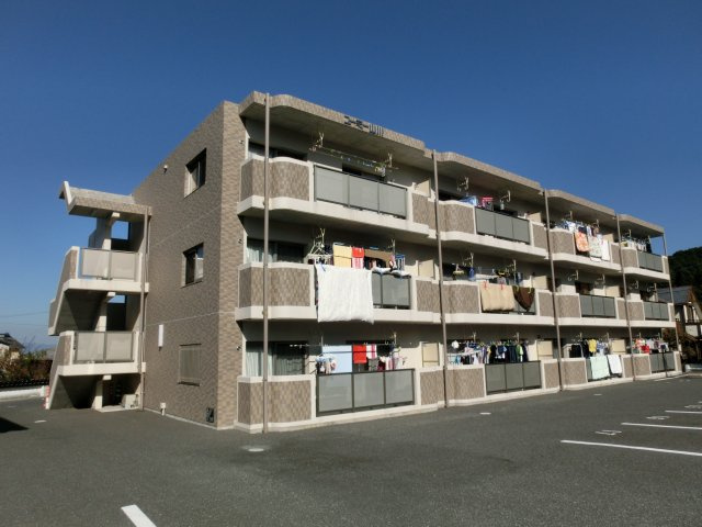 ユーミ―山川の外観