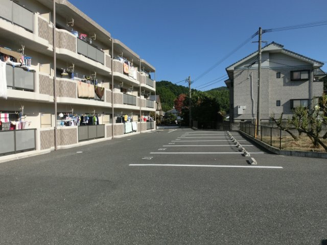 ユーミ―山川の駐車場