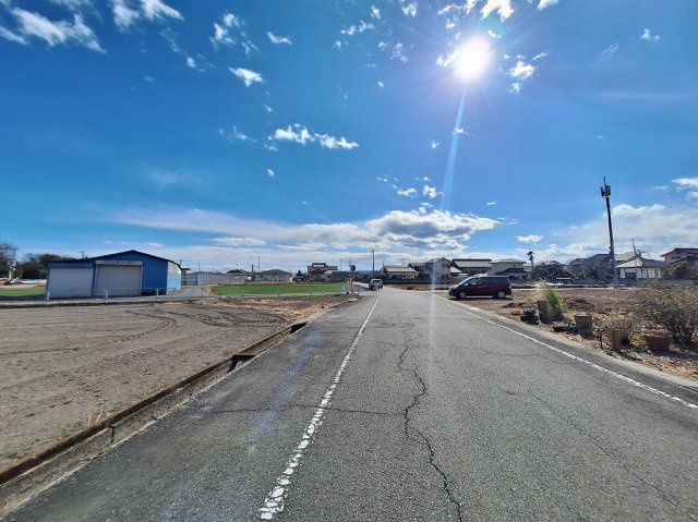 高崎市下斎田町売土地 B区画の前面道路含む現地写真