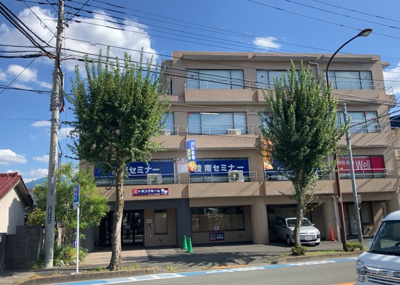 【外観】 | 八王子ＪＣビル | 物件の詳細については、現地を見てわかること以外に、役所や法務局などで調べないとわからないことがあります。そのため、現地に行く場合は、もしこの物件を買ったらどのような生活ができるかをイメージしましょう。