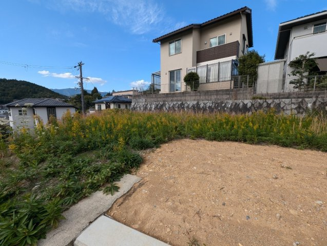 宇多野上ノ谷町12-39　２号地/３区画の外観|弊社は経験豊富なスタッフのみで運営しておりますので普通では「気付かない」
「わからない」「想像できない」ような事までご提案ができるよう常に心掛けております。