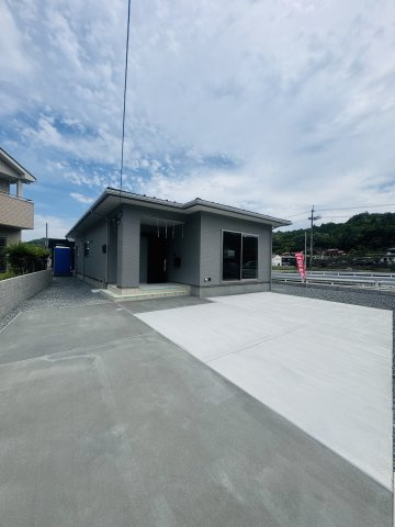 広島市安芸区阿戸町　新築一戸建ての駐車場