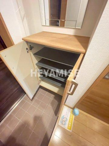 グランドステージ西山の玄関