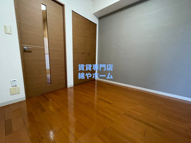 ルクレ難波の寝室|使い勝手のいい寝室です
