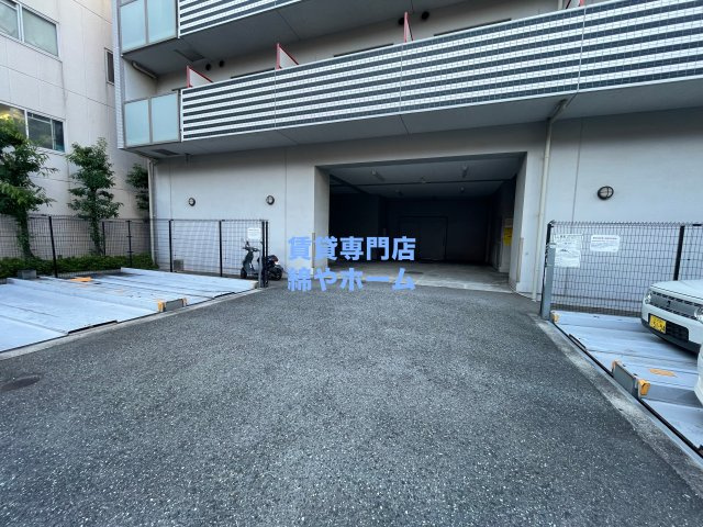 ルクレ難波の駐車場|駐車場があります