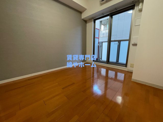 ルクレ難波の居間・リビング|こちらのリビングで趣味の時間をお楽しみください