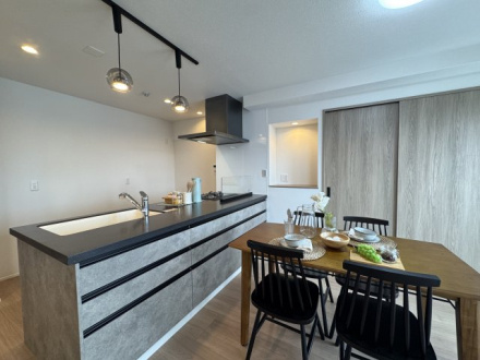 ライオンズマンション桃山南口の居間・リビング