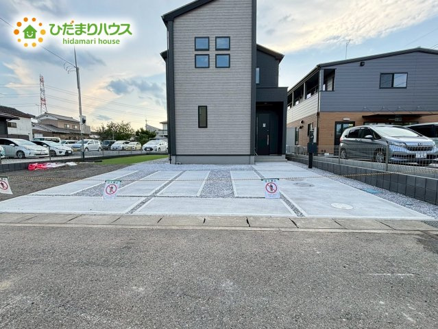 熊谷市押切　2期　新築一戸建て　グラファーレ　01の駐車場