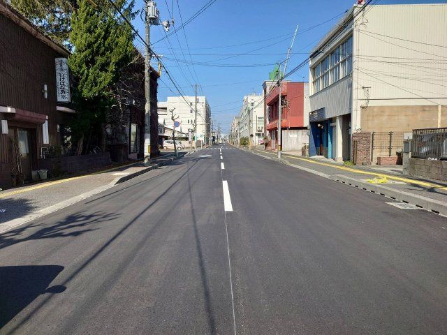 ライオンズマンション米子角盤町のその他|前面道路。