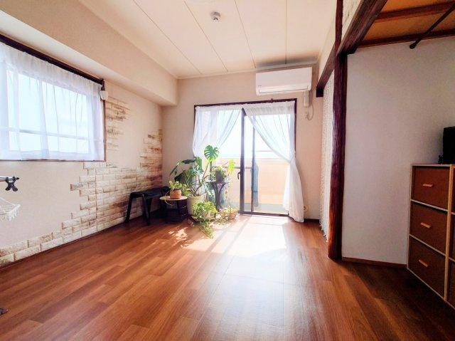 ライオンズマンション米子角盤町の洋室|和室を洋室に変更しております