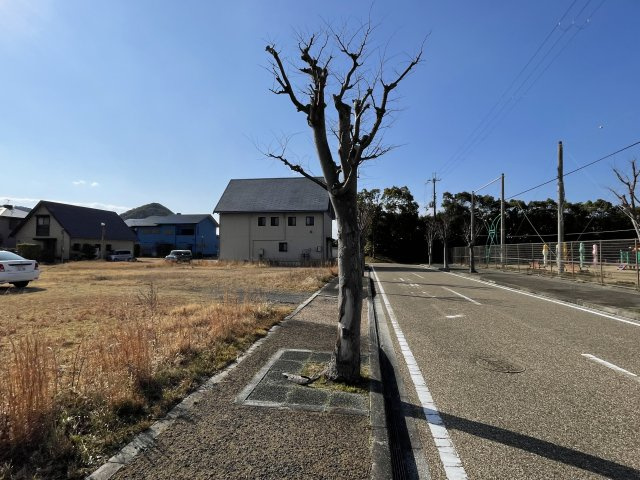 有田郡広川町広・土地・56898の前面道路含む現地写真