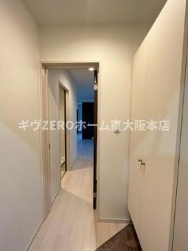 メゾンアイギスの玄関