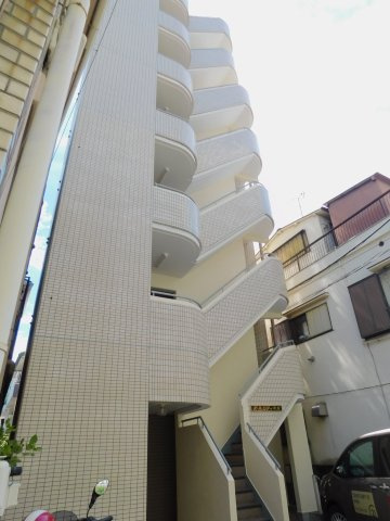 パールシティ町屋の外観