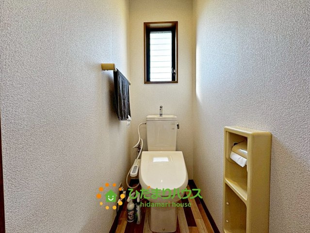 久喜市中妻　中古一戸建てのトイレ|2Fお手洗いです。温水洗浄便座交換済です♪