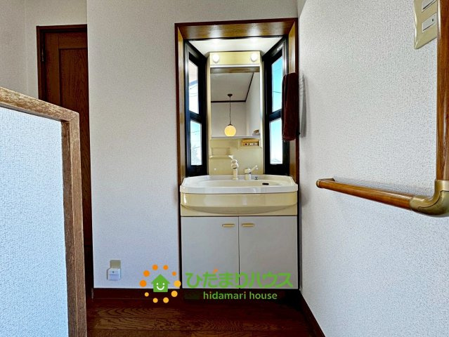 久喜市中妻　中古一戸建ての独立洗面台|2Fにも洗面台がございます♪