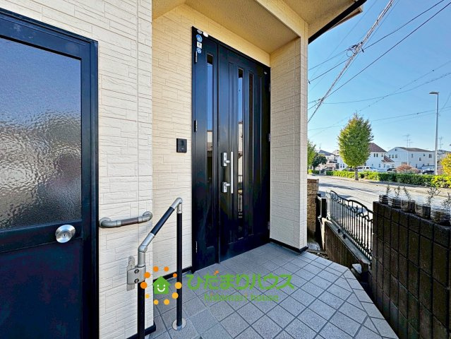 久喜市中妻　中古一戸建ての玄関