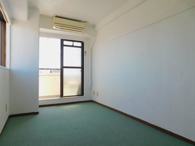 パールシティ町屋の洋室