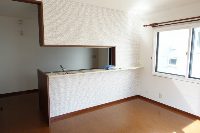 青山貸家Bの居間・リビング