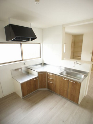 【キッチン】 | アズマハイツ | 会話をしながらお料理できる対面キッチンです♪