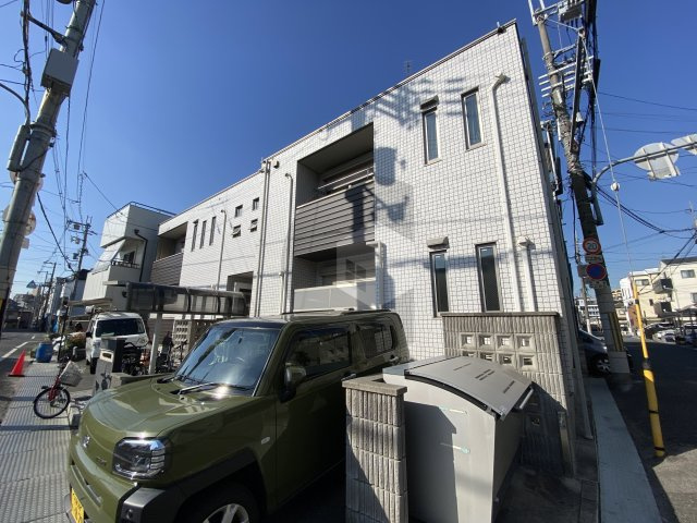 モデナ高井田の外観