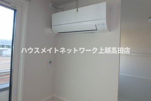 ロイヤルエステートⅡの設備|エアコン