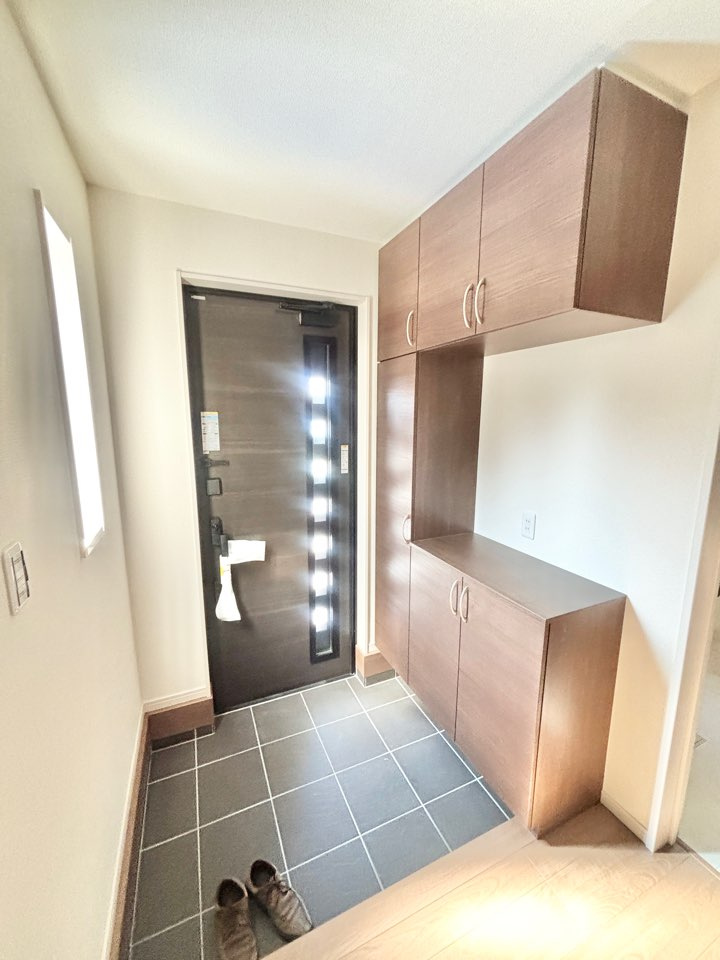 リーブルガーデン蟹江町西之森　全1棟　新築戸建の玄関