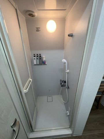 【シャワールーム】
