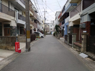 【前面道路含む現地写真】