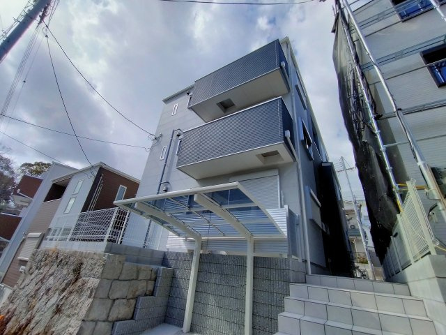 神戸市長田区房王寺町３丁目のアパート