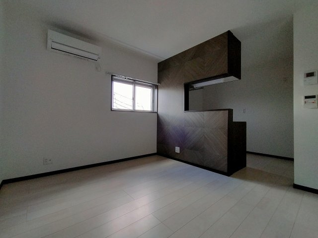 神戸市長田区房王寺町３丁目のアパートの居間・リビング|リビング