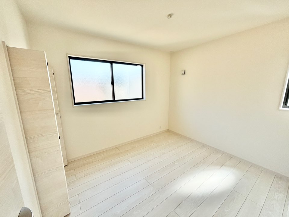 リーブルガーデン蟹江町本町九丁目　全3棟　新築住宅の洋室