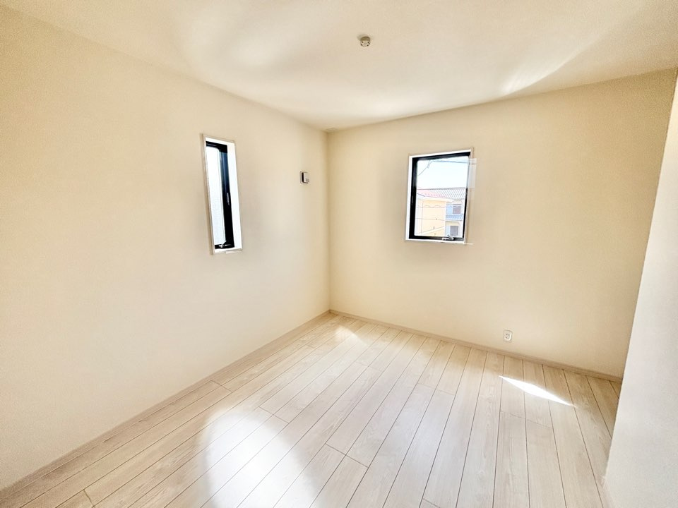 リーブルガーデン蟹江町本町九丁目　全3棟　新築住宅の洋室