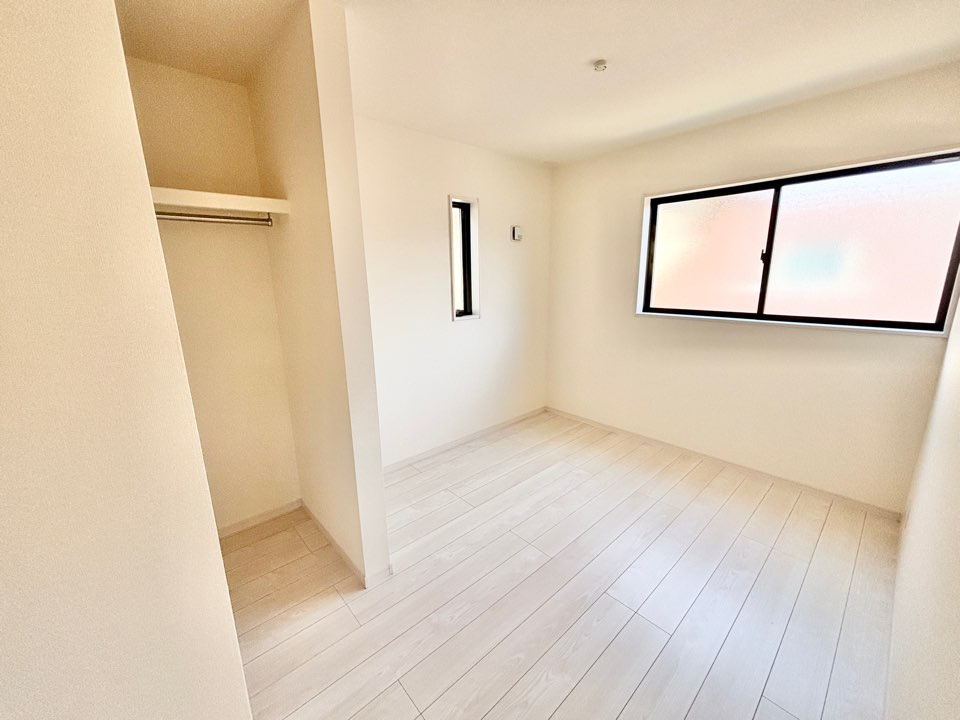リーブルガーデン蟹江町本町九丁目　全3棟　新築住宅の洋室
